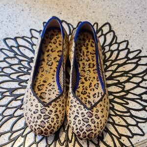 Rothys LEOPARD PRINT flats Size 6.5